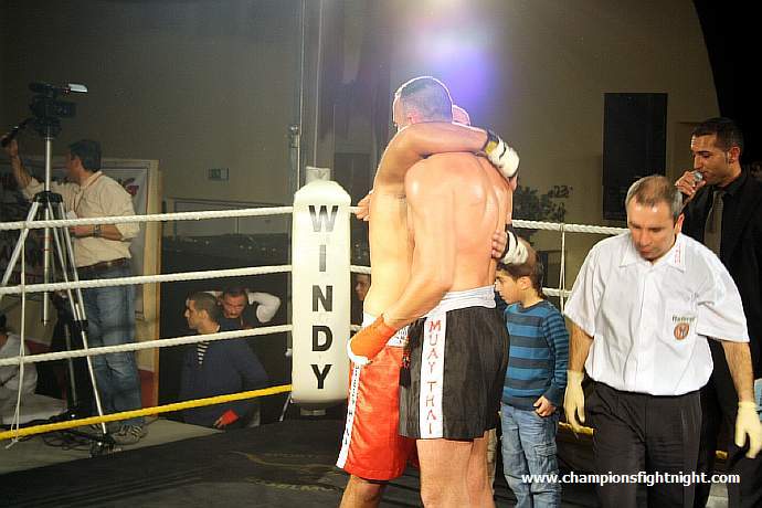 091218_0462_ocaktuerk-akrouch_k1_fight_night_ii.jpg