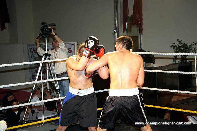 091218_0489_blanacic-coccimiglio_k1_fight_night_ii.jpg