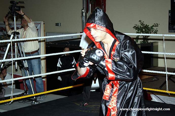 091218_0509_densiz-moser_k1_fight_night_ii.jpg