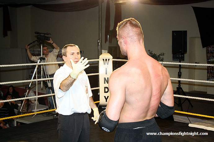 091218_0546_densiz-moser_k1_fight_night_ii.jpg