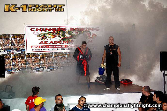 110708_0207_guelec_arrabhi_k1_fightnight_3.jpg