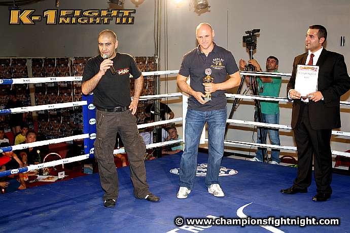 110708_0801_gala-bilder_atamtuerk_k1_fightnight_3.jpg